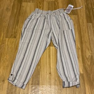 Linen blend cropped pants; size XL; drawstring waist w pockets; NWT